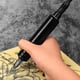 thumbnail image 2 of Pluma de pigmento Rotary antideslizante antideslizante bolígrafos de aluminio desmontable aleación de aluminio bajo volar dispositivos de mano suministros profesionales negro Inevent CE001381-01B, 2 of 7