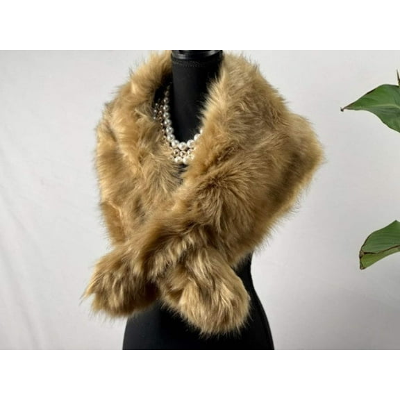 Luxurious Camel Faux Fur Scarf Elegant Accessory for Every Occasion|SOL24A257