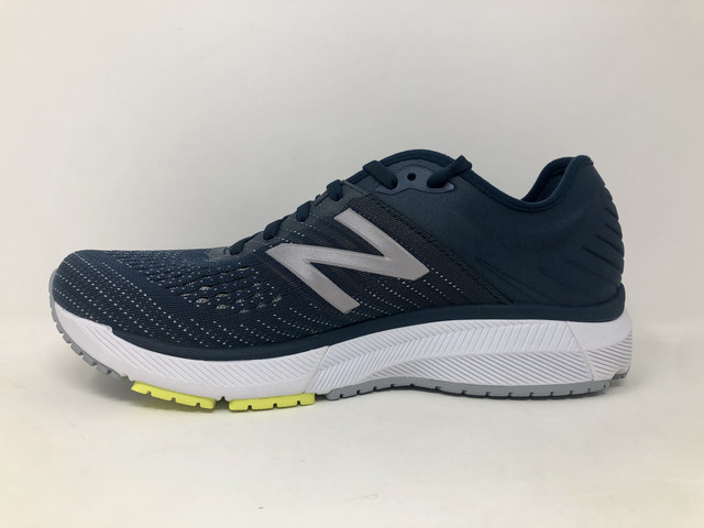 New Balance Men's 860 v10 Running Shoes 