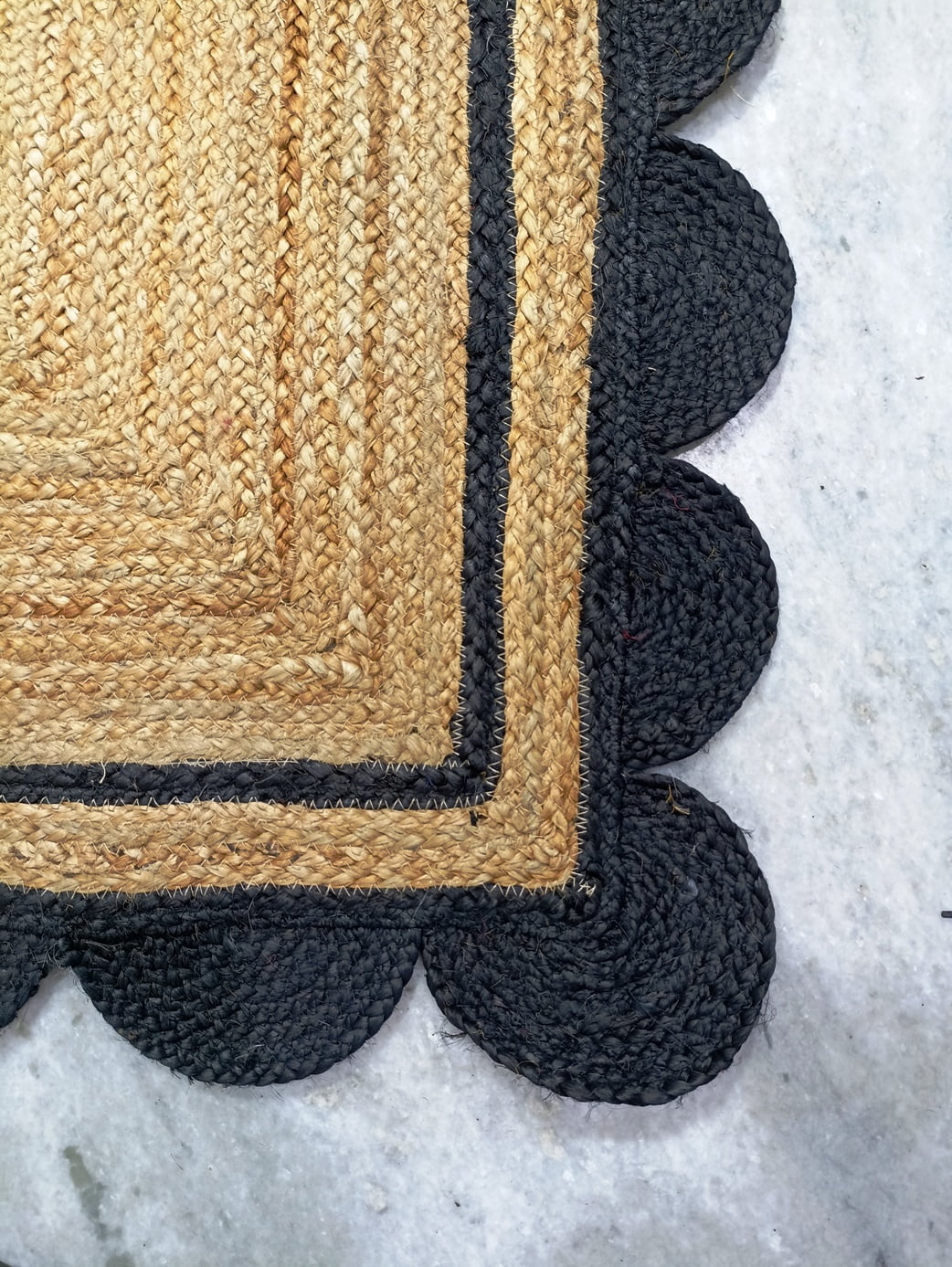 Indian Handmade Braided Natural Pure Jute with Black Scalloped Design Area Rugs Size 2.6 x 8 Feet ( 75 cm x 240 cm )