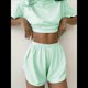 thumbnail image 4 of Pijama de Rayas para Mujer, Conjunto de Dos Piezas, Camiseta con Estampado de Rayas y Hombros Caídos, Pantalones Cortos Cruzados con Abertura. Verde L, 4 of 7