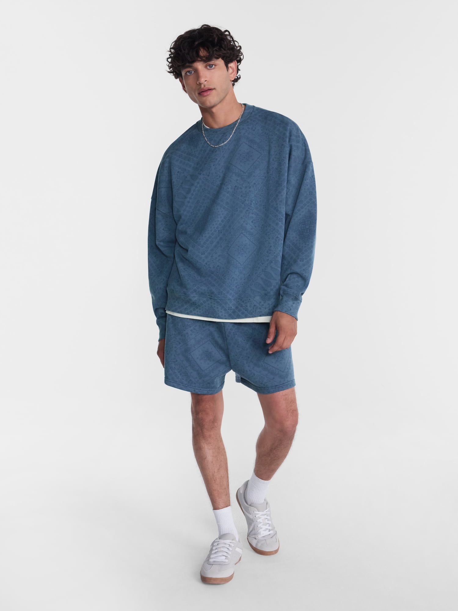 No Boundaries Crewneck Fleece Sweatshirt with Long Sleeves, Men's XS-4XLT