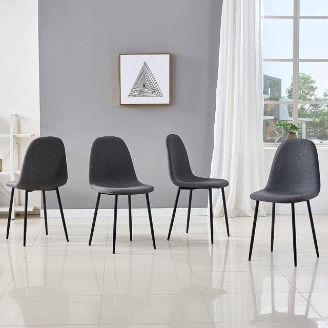 Cuatro sillas de 88cm de altura, acolchadas, sencillas y de moda