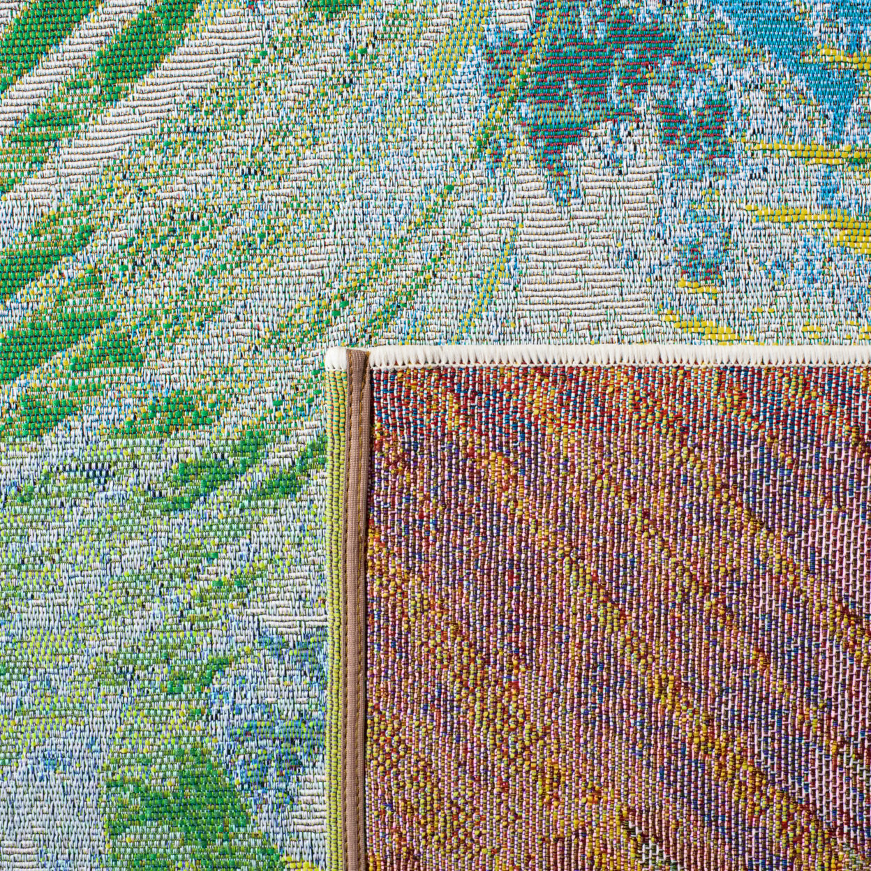 thumbnail image 4 of SAFAVIEH Summer Katelyn Botanical Indoor/Outdoor Area Rug, Green/Grey, 5'3" x 7'6", 4 of 10