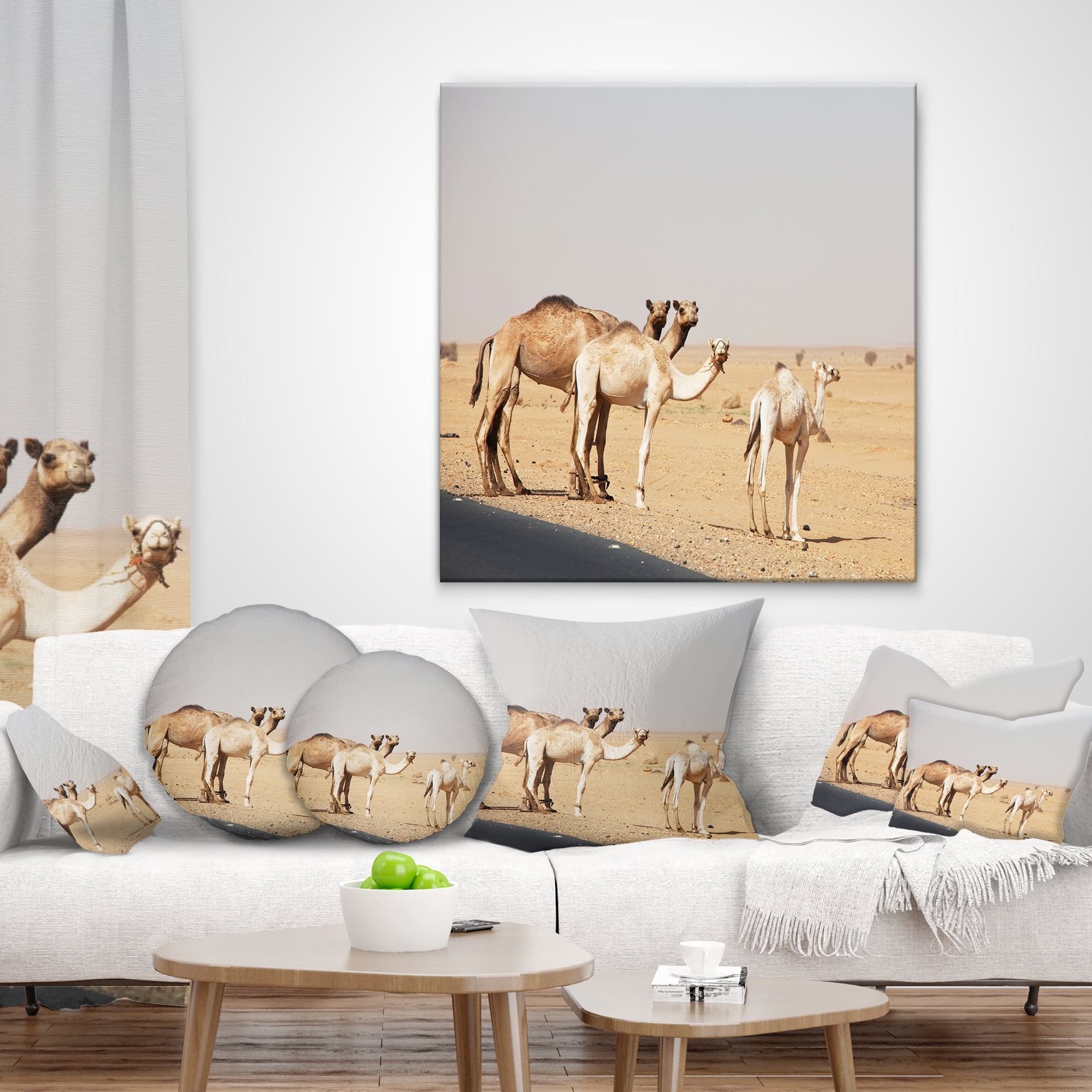 Designart 18" x 18" Animal Polyester Throw Pillow