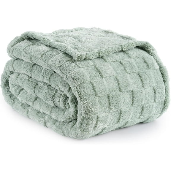 PHF Checkered Fleece Blanket King Size for Sofa Bed, Contemporary Flannel Fleece 3D Jacquard Fluffy Blanket, No Shedding, No Pilling, 108" x 90", Green