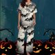 thumbnail image 3 of Pijama de manga corta con cuello vuelto para mujer, con bolsillos y estampado de Halloween, cintura elástica, de poliéster, 3 of 5