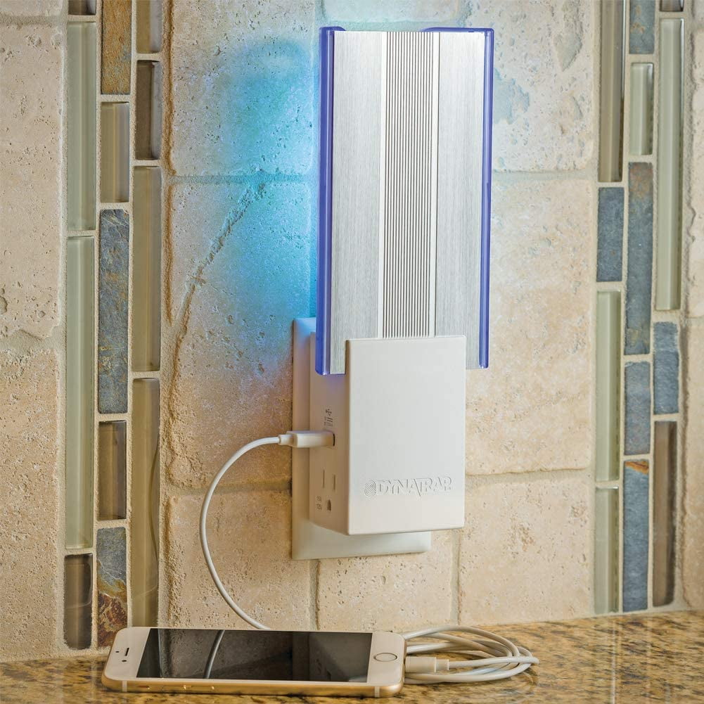 Dynatrap Aktrakta Flylight White Indoor Insect Trap with 2 AC Outlets & USB Ports