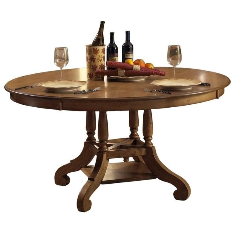 Hillsdale Hamptons Round Dining Table in Weathered Pine
