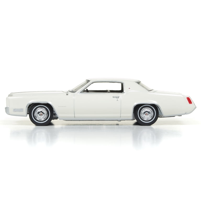 Auto World 1:64 Luxury Cruisers 1067 Cadillac Eldorado Limited to