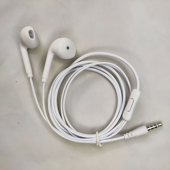 GJX 2026 New Universal Earphones Solid Color Earplug for Mobile Phone Wired Earbuds 3.5Mm Electronics Earbuds Wired with Microphone Noise Isolating In-Ear Headphones