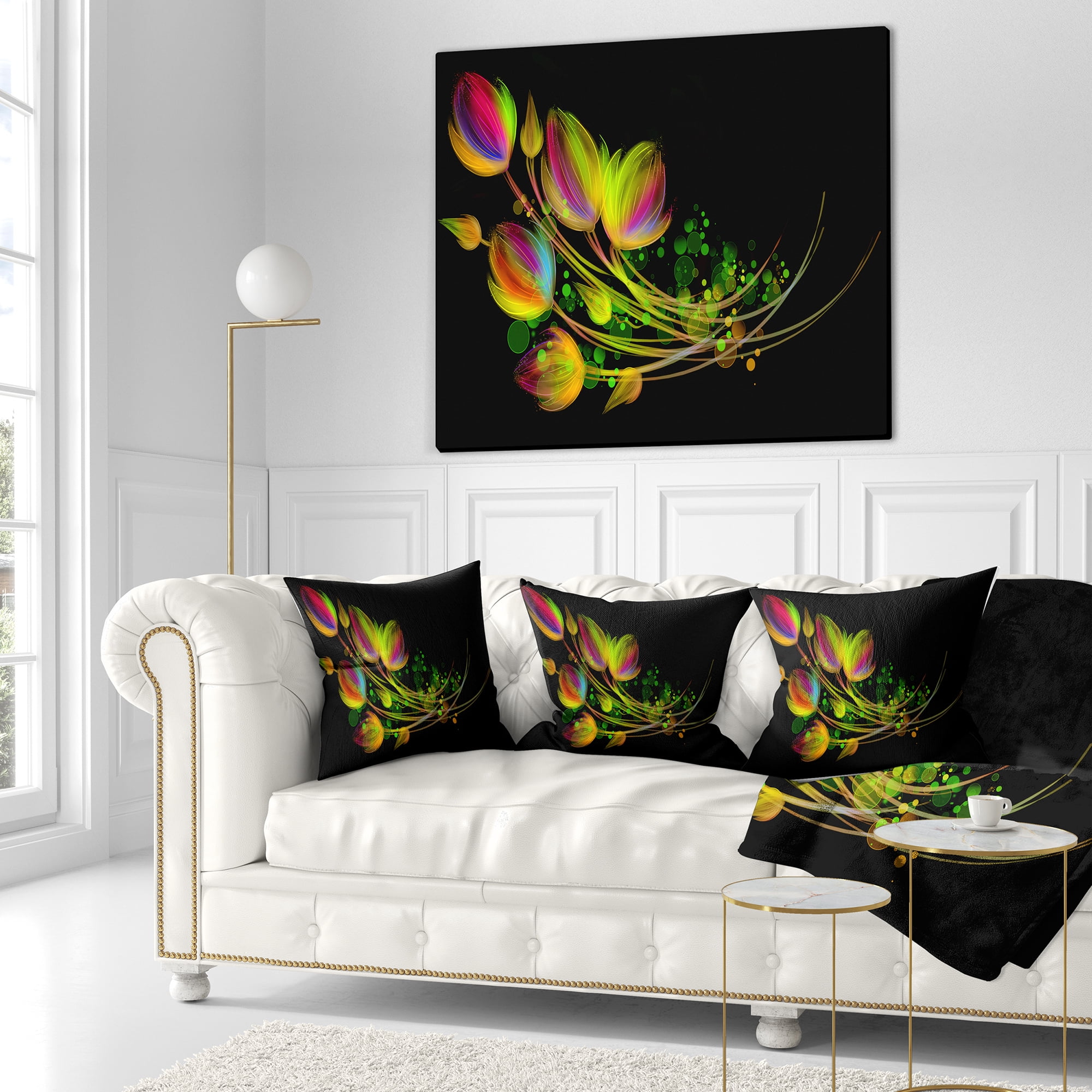 Designart Bright Bouquet - Floral Throw Pillow - 18x18