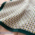 thumbnail image 3 of Pañuelo cuadrado pequeño de seda morera para mujer - Pañuelo para el cuello para mujer - Pañuelo de seda - 21" x 21", 3 of 5