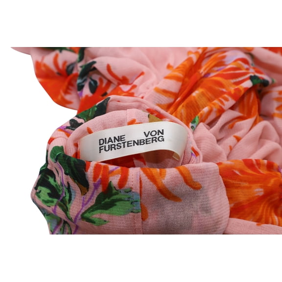Pre-Owned Diane Von Furstenberg Top in Floral Nylon