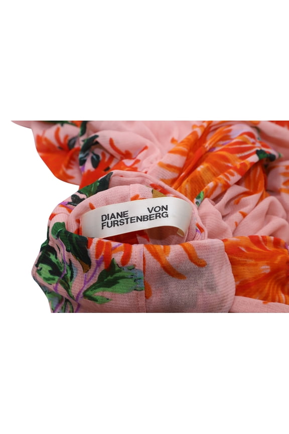 Pre-Owned Diane Von Furstenberg Top in Floral Nylon