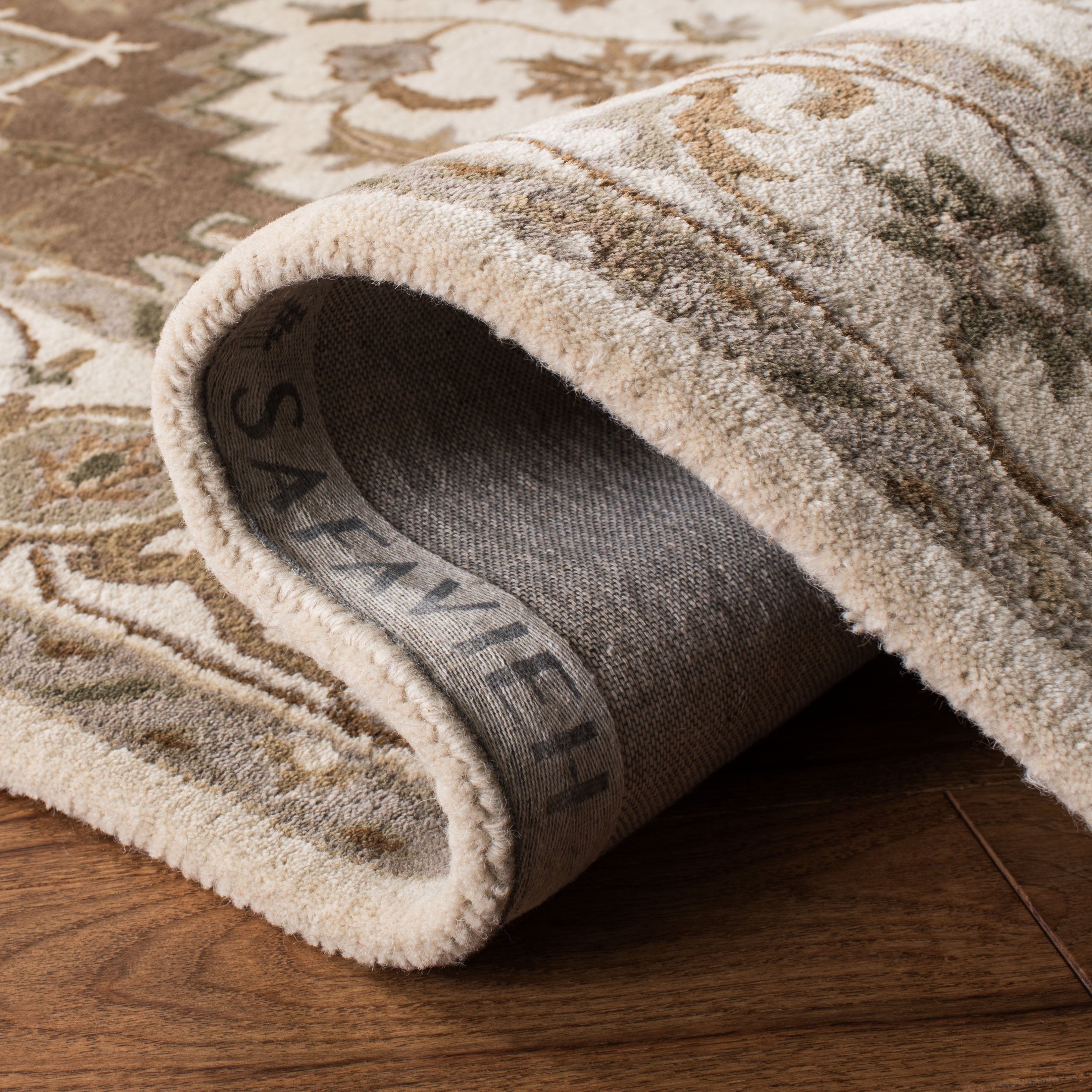 SAFAVIEH Royalty Corine Floral Bordered Area Rug, Beige/Sage, 8' x 10'