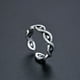 thumbnail image 4 of Anillo europeo retro con diseño de estrella en plata, que se puede combinar con ropa informal para crear un look más relajado, 4 of 7