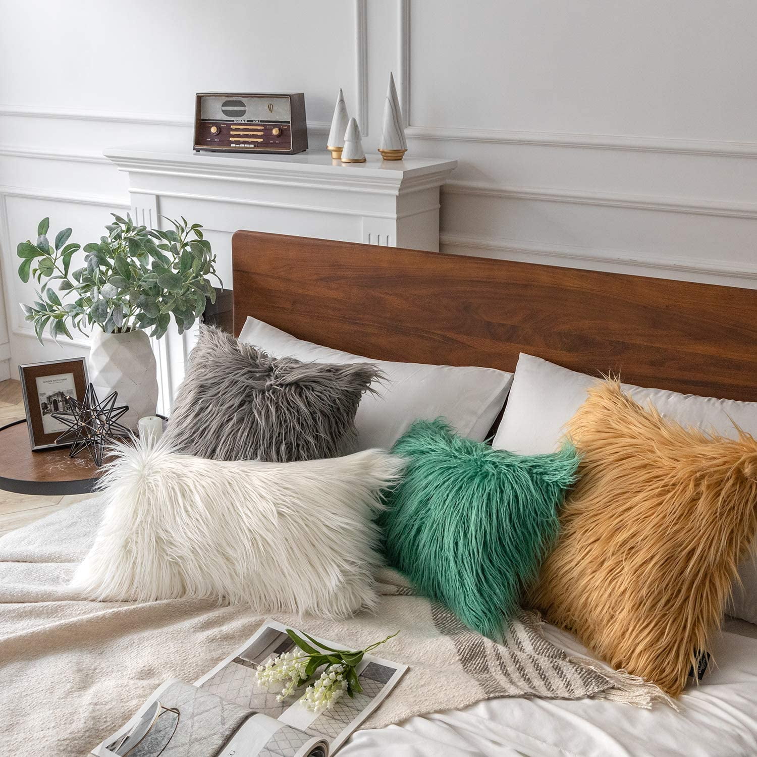 Phantoscope Plush Faux Fur Full Throw Pillow with Insert, 20"x20", Beige, 1 Pack