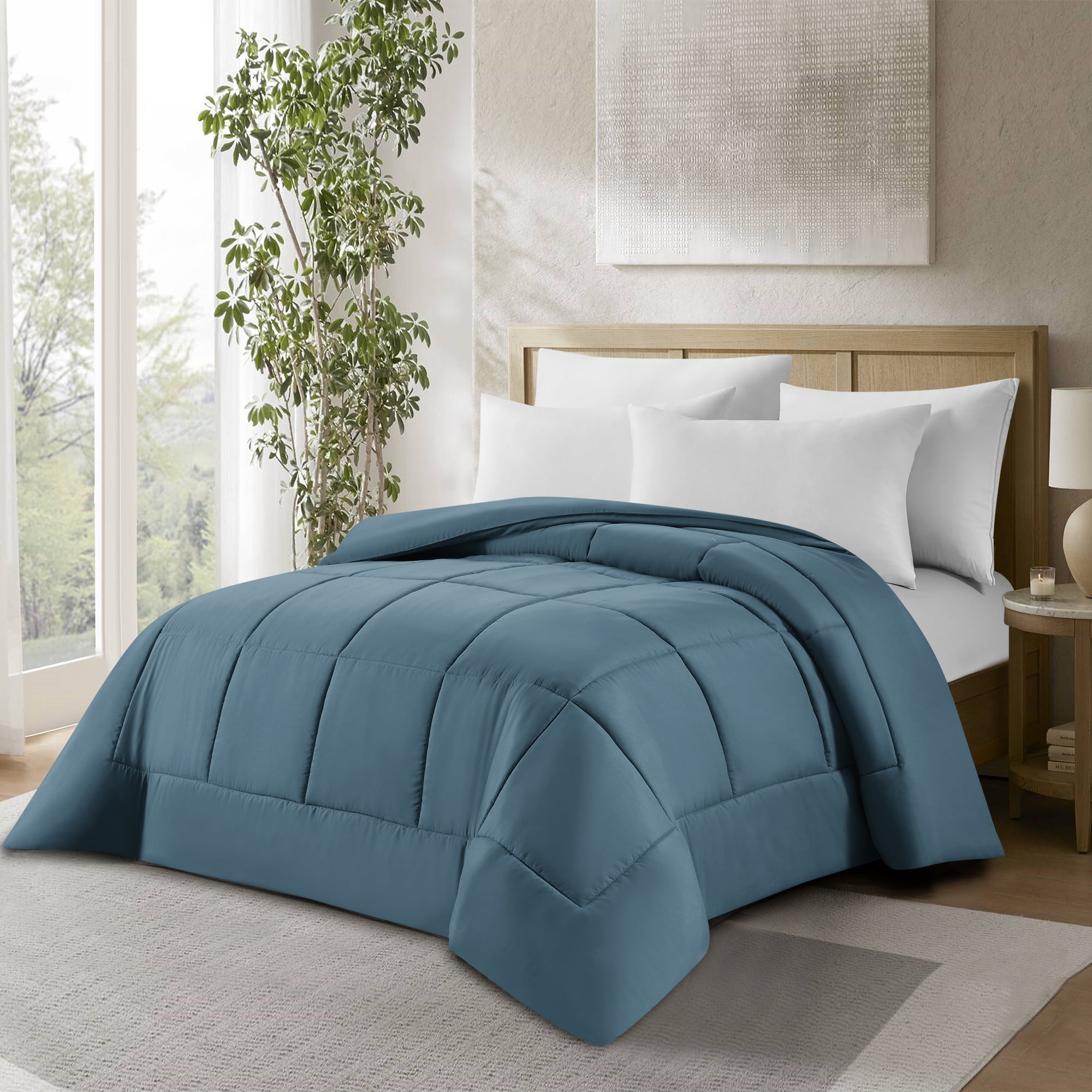 Swift Home High-Filled Down Alternative Comforter, Ultra Soft All Season Hypoallergenic Bedding, Twin, Blue