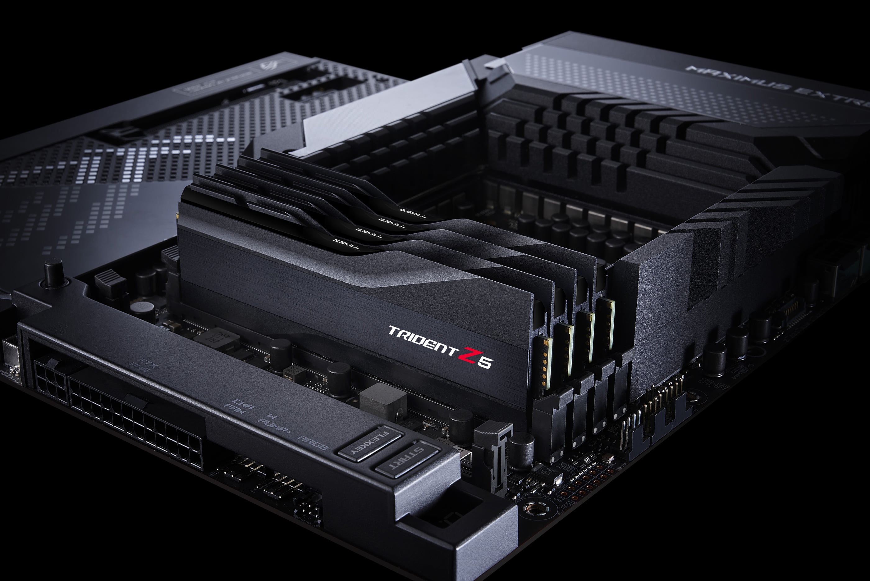G.Skill F5-6000U4040E16GX2-TZ5K 2 x 16GB 288-Pin DDR5 SDRAM DDR5 6000 Intel XMP 3.0 Desktop Memory Model, Black