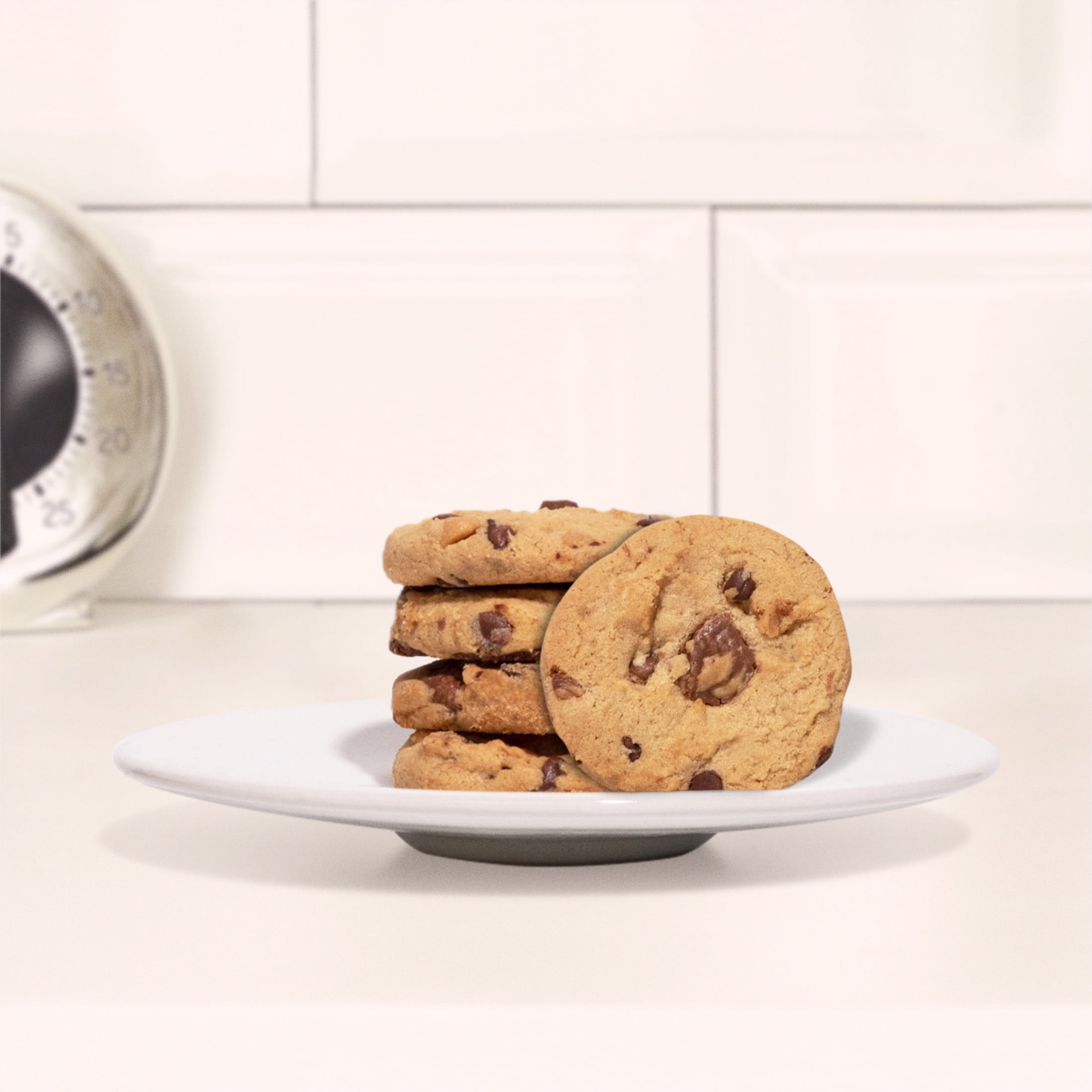 CHIPS AHOY! Chewy Chocolate Chip Cookies with Reese's Peanut Butter Cups, 9.5 oz