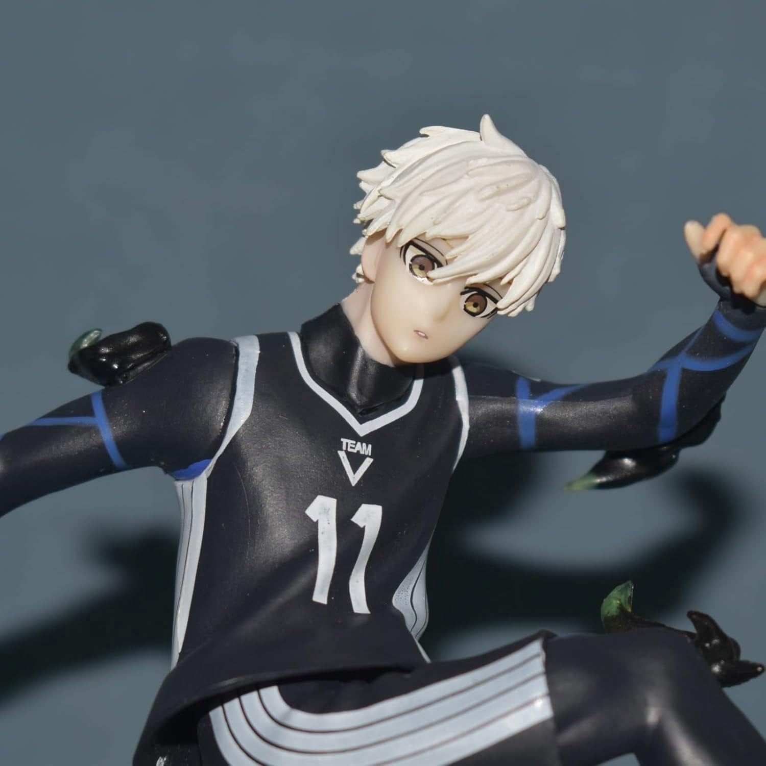 Newly Nagi Nagisoma Figure Isagi Yoichi‌‌ Figure Playng Soccer Sport Suit Anime Figures PVC Character Action Model Figure Statue Decoration Ornament Gifts (Nagi)