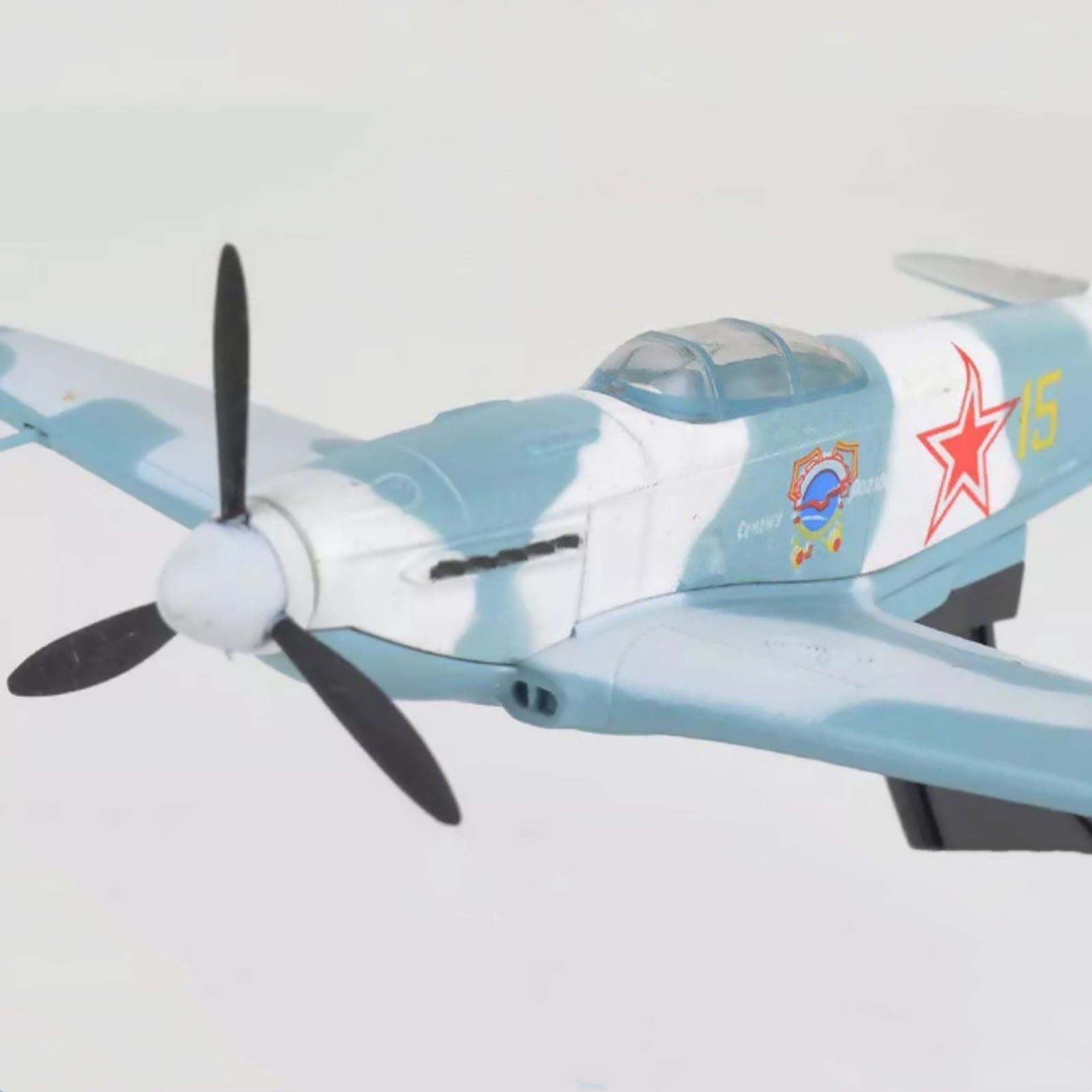 WWII Yak-3 Fighter Diecast Model Airplane for Aviation Enthusiast Desk Decor