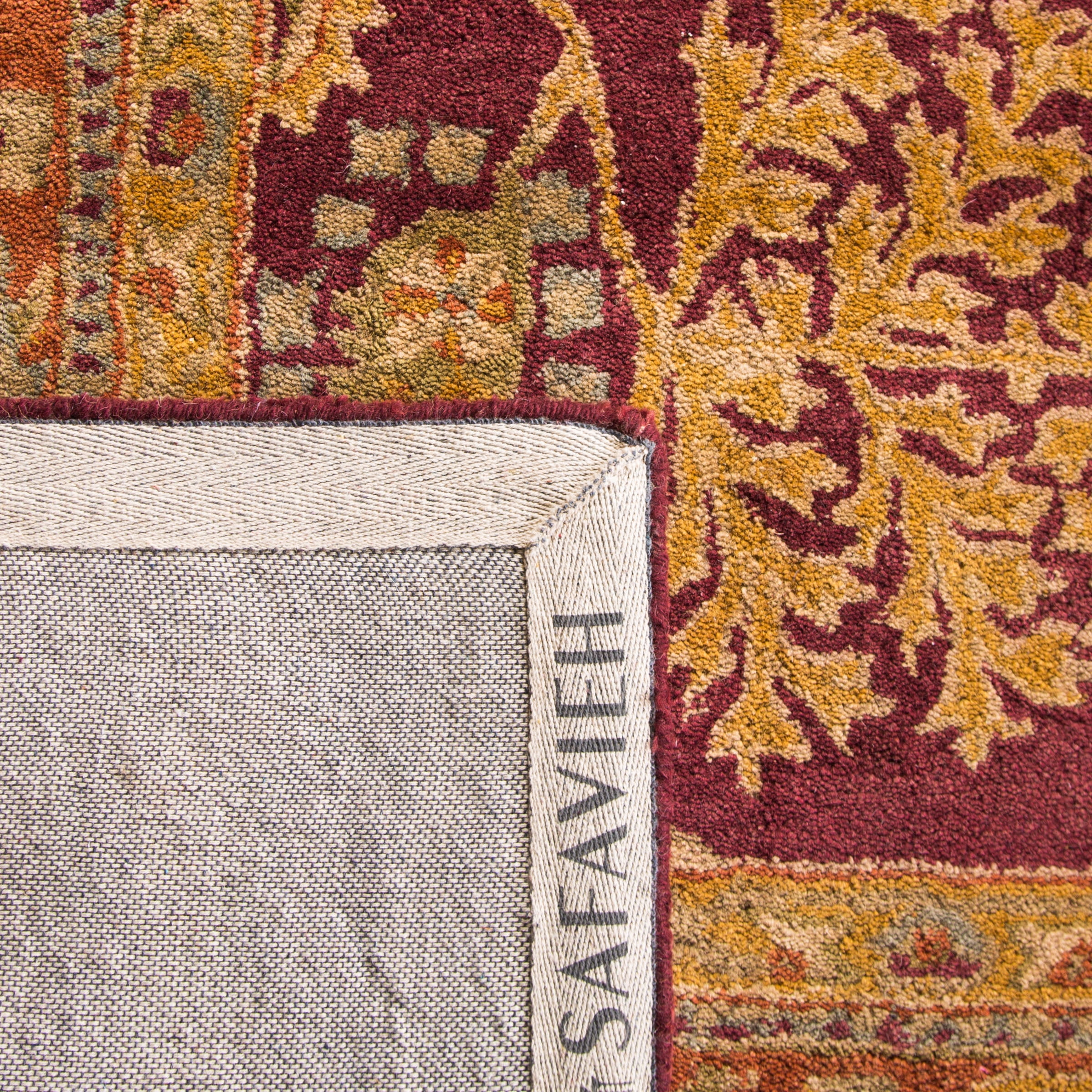SAFAVIEH Bergama BRG190C Handmade Red / Rust Rug