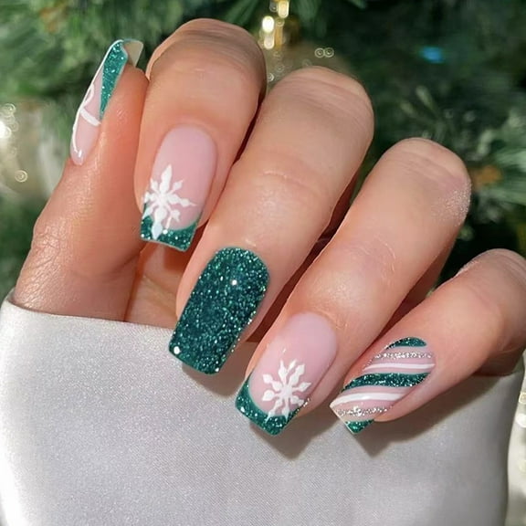 24PCS Festive Glitter On Nails Green Sparkles Short Square Fake Nails Christmas Party Wear Quick Apply