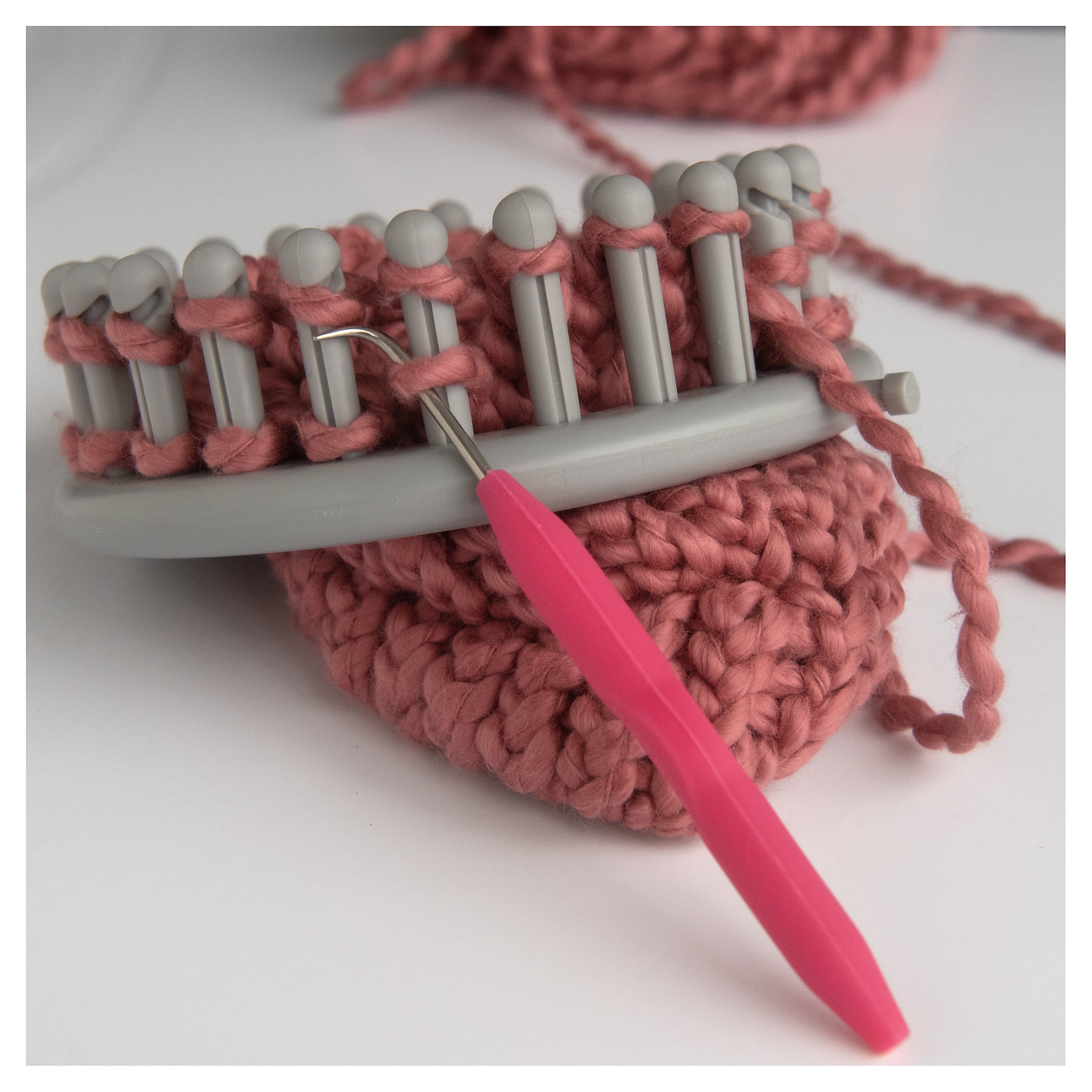Boye Ergo Loom Tool, Pink Handle Loom Knitting Accessory & Hook 