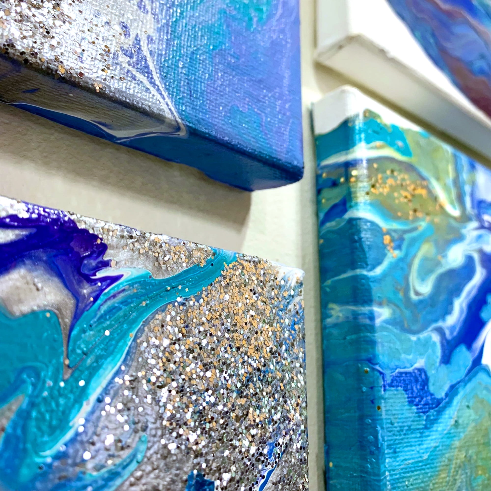 Best Spray Finish for Acrylic Pour Paintings (Test)