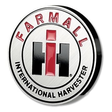 Plasticolor IH Farmall Aluminum Universal Fit Automotive Hitch Cover, Black and Red, 1 Pc