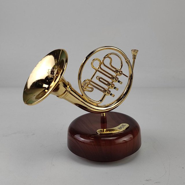 Cajas de música de instrumentos musicales clásicos Adorno de estilo retro Cuerda con caja de música Base para regalo de año nuevo Regalo de cumpleaños El 15x9.3x14CM Baoblaze Cajas de música
