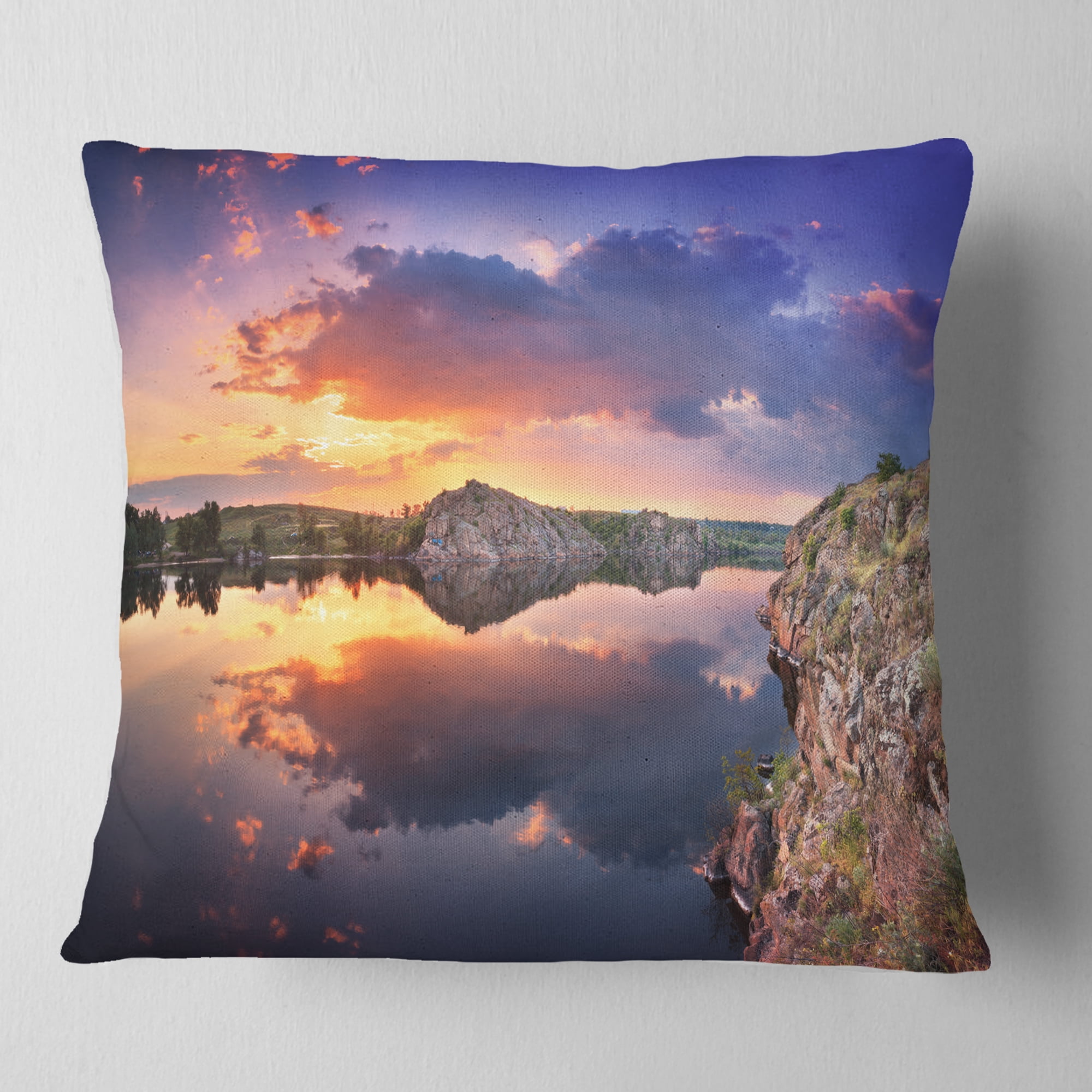 Designart Sunset at River with Large Clouds - Landscape Photography Throw Pillow - 18x18