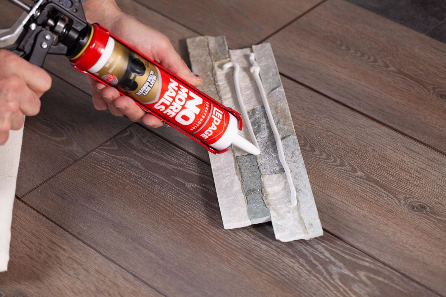 LePage No More Nails Adhésif de Construction Intérieur Ultra Robuste, 266 ml, cartouch