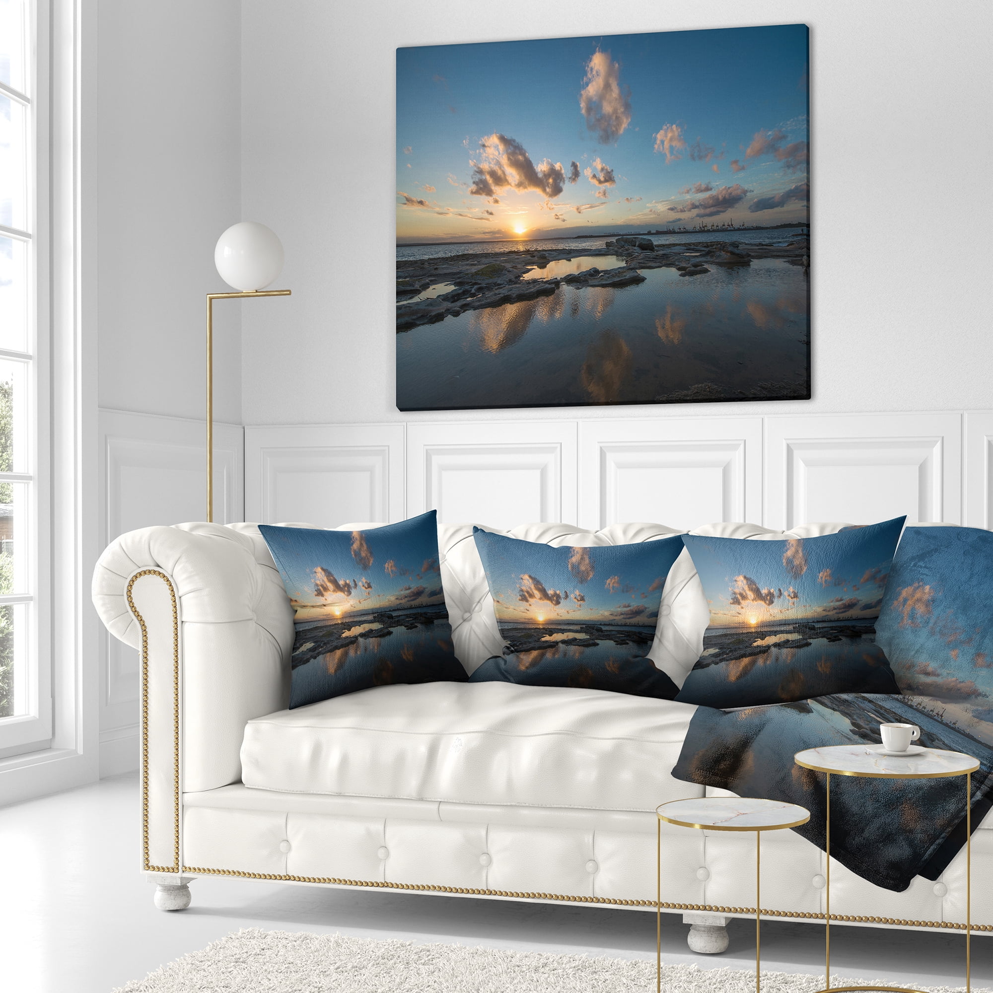 Designart Sunset at La Perhouse Beach - Seascape Throw Pillow - 18x18