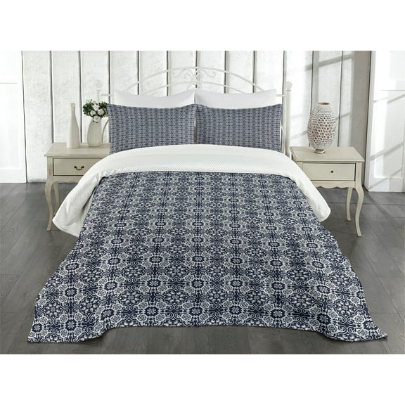Ambesonne Navy Blue Quilted Bedspread Set 3 Pcs, Japanese Curves Flora, Queen Size, Navy Blue White