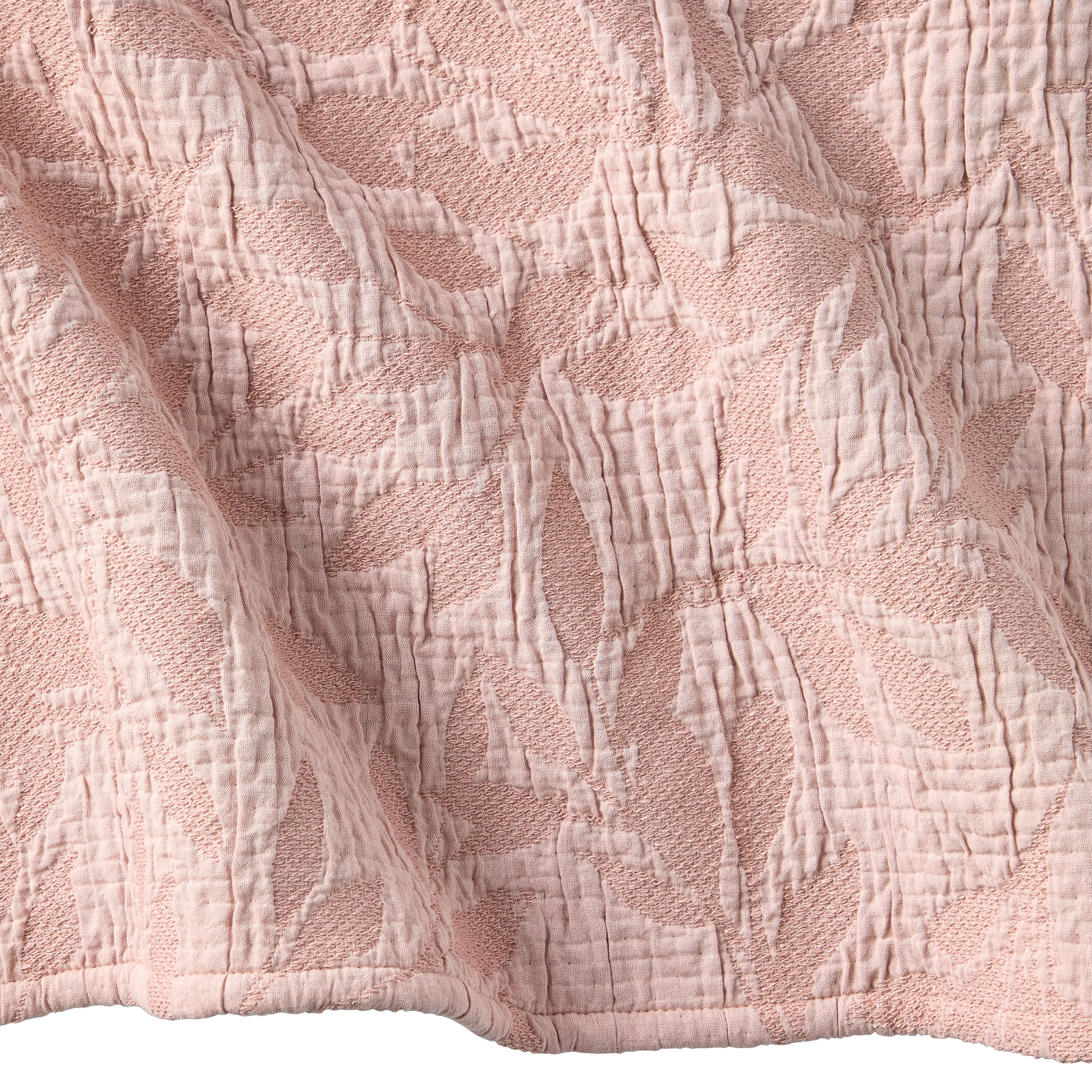 Better Homes & Gardens Botanical Double Cloth Quilt, Full/Queen, Antique Blush Bedding