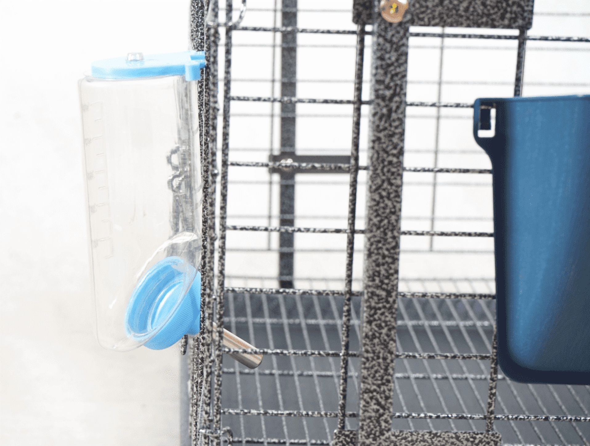 Stackable Rabbit Breeding Cage with Feeder and Water Bottle Easy-Clean, 24 x 24 x 16 inches, Guinea Pig Ferret Bunny Hutch