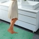 thumbnail image 5 of Alfombrilla de baño antideslizante Interlock | Pisos de baldosas modulares impermeables para duchas, piscinas, patios, gimnasios | PVC de drenaje rápido | Malla hueca antideslizante | Duradero, 5 of 5