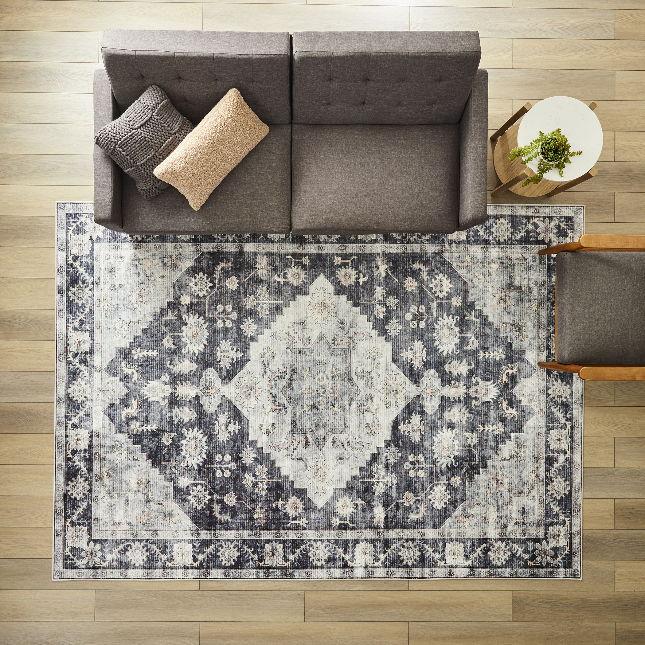 Better Homes & Gardens Persian Machine Washable Indoor Area Rug, Gray, 5'x7' - image 4 of 10