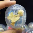 thumbnail image 4 of 3 piezas nuevas de 47 mm, juguete de muñeca mixta Gacha, cápsula transparente, modelo de huevo sorpresa, marionetas, juguetes para niños, máquina de juegos de patio, 4 of 5