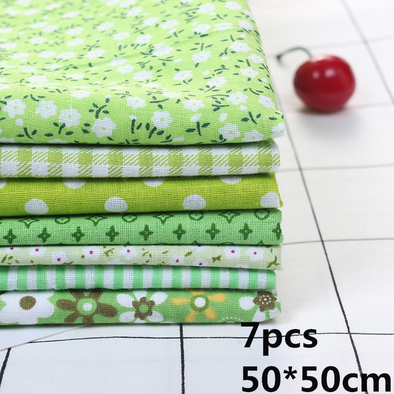 Patchwork 5 x Christmas Fat Quarters Fabric Bundles 100% Cotton Material for Sewing Craft Squares Quilting Patchwork 5 x Christmas Fat Quarters Fabric Bundles 100% Cotton Material for Sewing Craft Squares Quilting