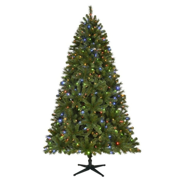 Wesley Preps Christmas Village 2022 7.5 Ft. Pre-Lit Led Wesley Spruce Artificial Christmas Tree With 550  Surebright Color Changing Lights - Walmart.com