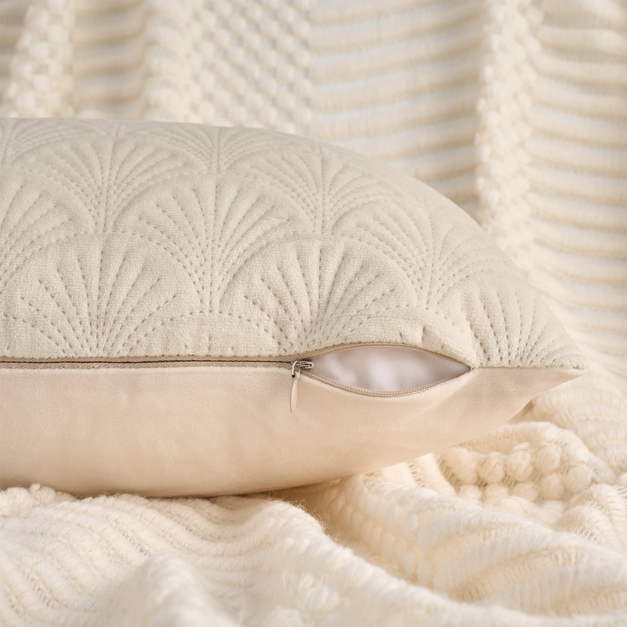 Unique Bargains Pack of 2 Velvet Solid Throw Pillow Covers 20" x 12" Milky White