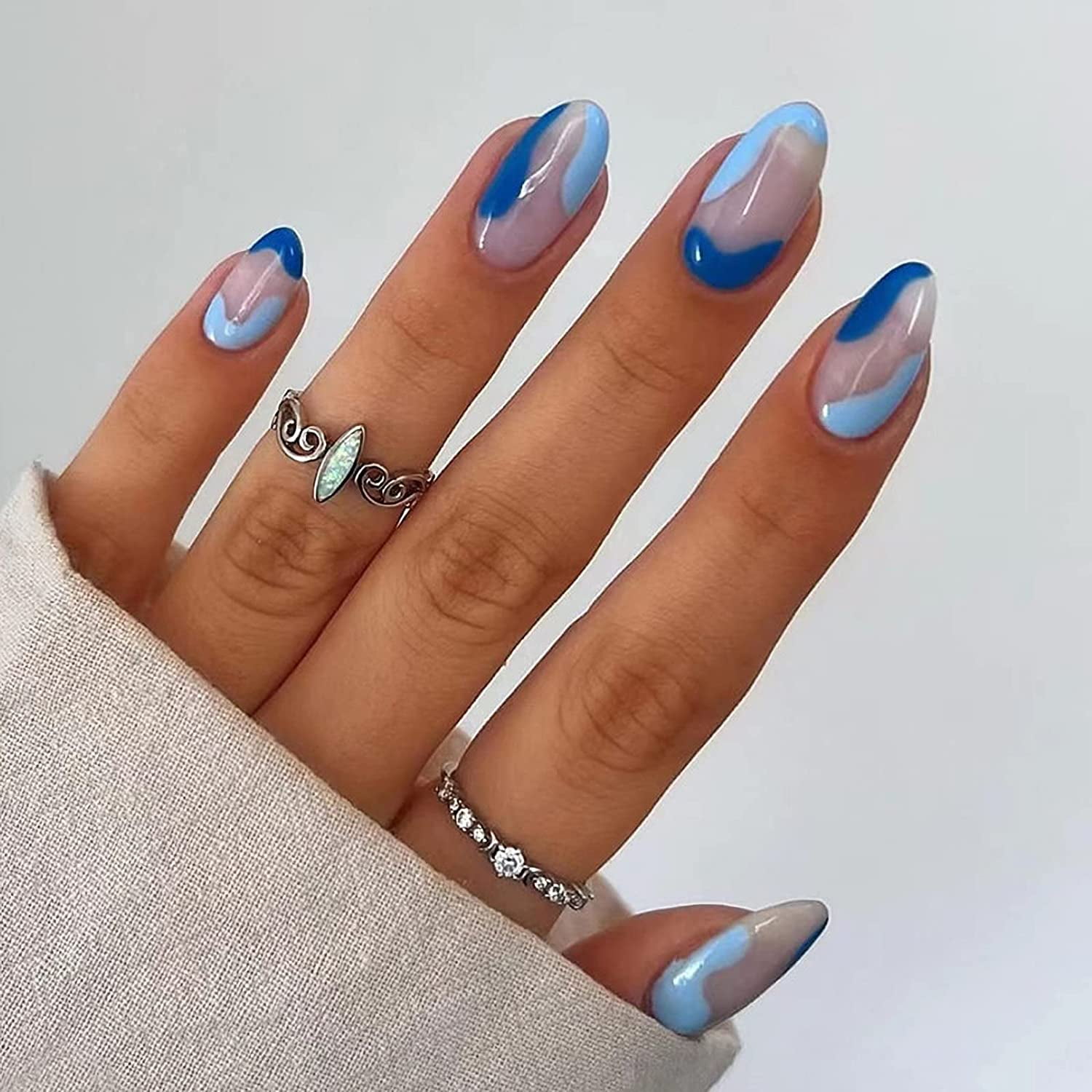 Short Press on Nails Round Fake Nails Blue Oval Acrylic Nails ...