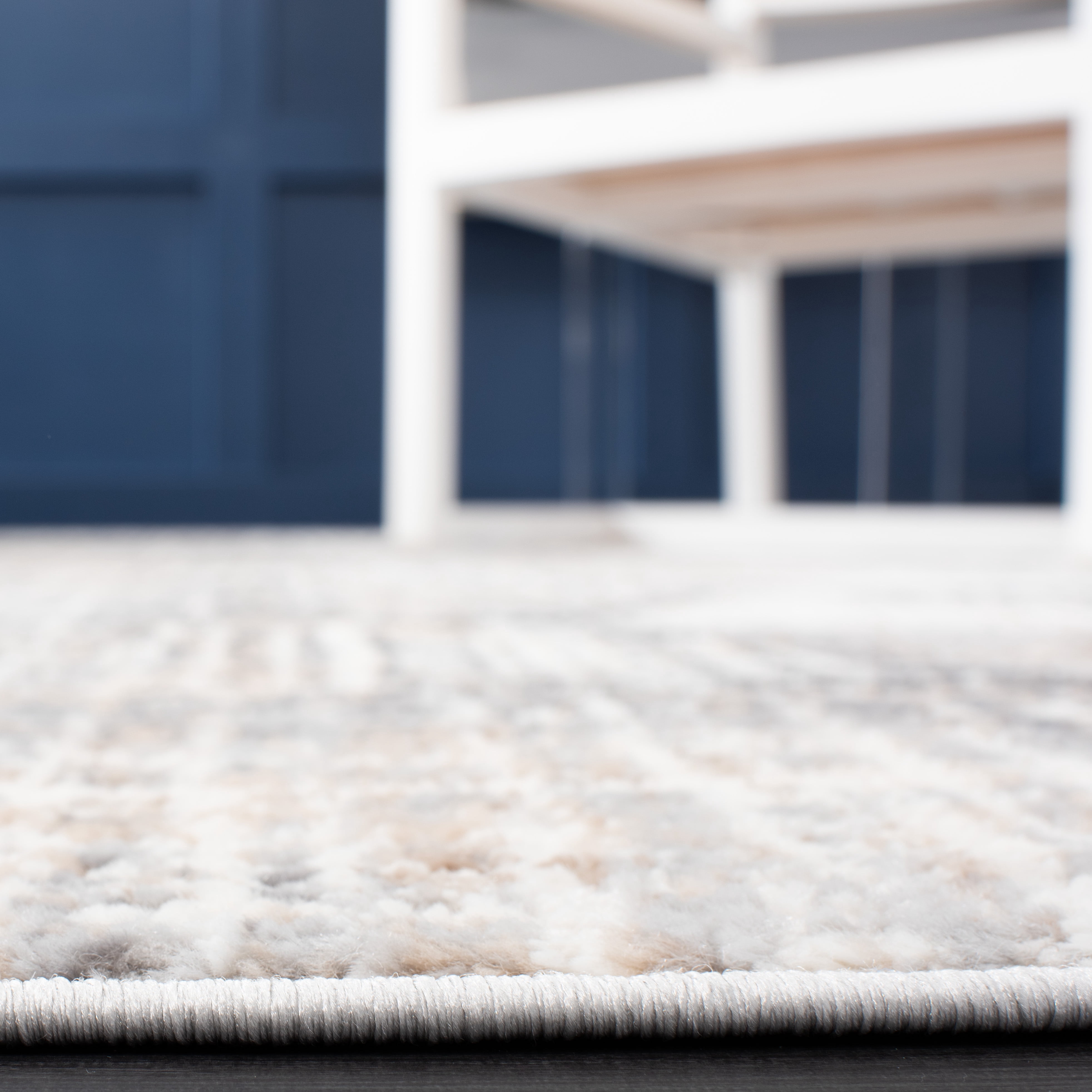 SAFAVIEH Shivan Nowell Geometric Distressed Area Rug, Ivory/Grey, 6'7" x 6'7" Square