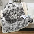 thumbnail image 2 of BeddingOutlet 150x200cm Crâne Gothique Sherpa Rose Fleurs Coeurs Rouges Couple Velours Couverture en Peluche Couvre-Lit, 2 of 5