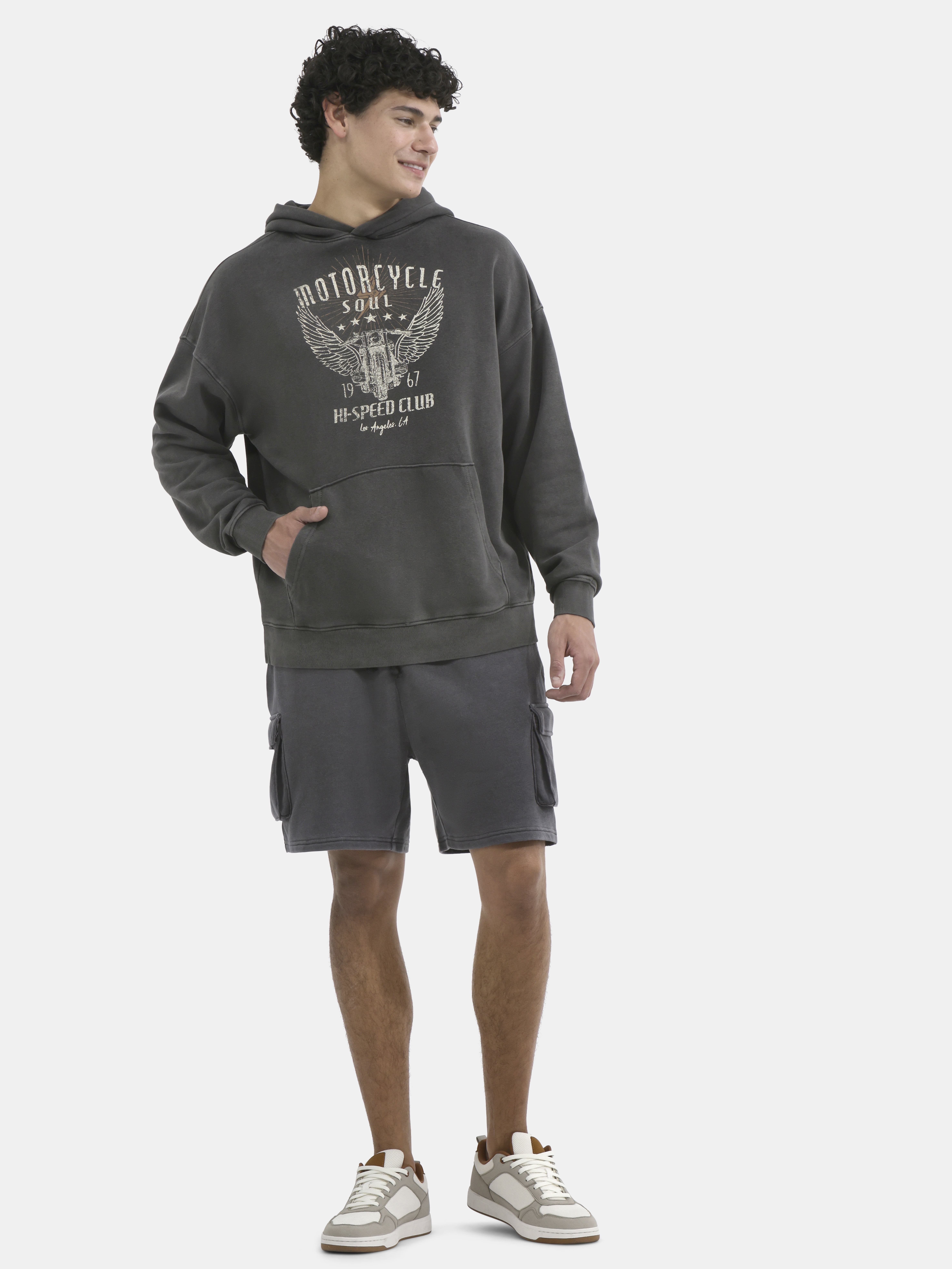 No Boundaries All Gender Oversized Graphic Hoodie with Long Sleeves, Men's and Big Men’s