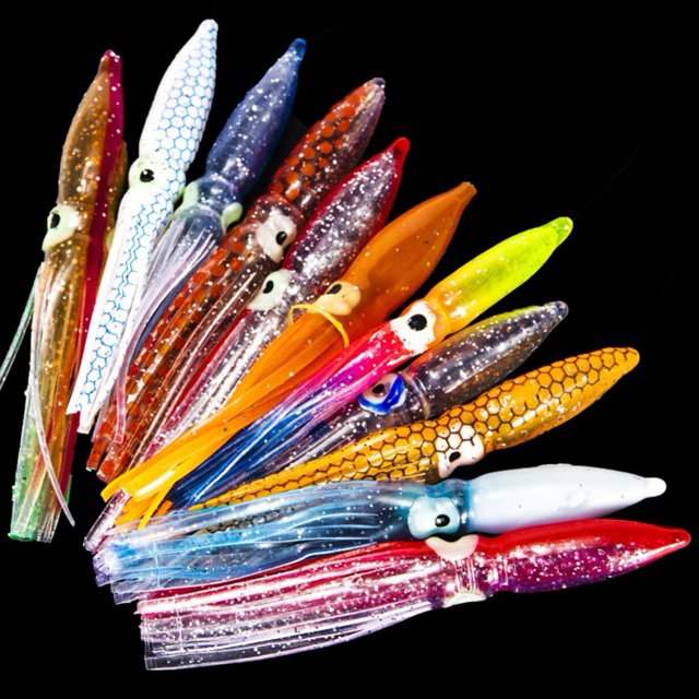10pcs 8cm Faldas de calamar Señuelos de pesca biónicos Crankbait Soft Swimbait Color